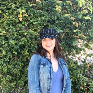 Meet your Posher, Julia